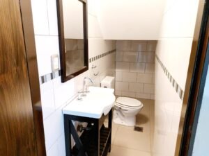 Vista baño de servicio
