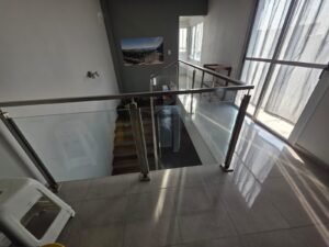 Vista Planta Alta / Escalera