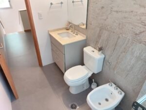 Otra vista baño principal